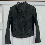 Super cute womens boutique camo jacket size small worn once Green Photo 0
