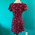 Loft  Burgundy Floral V-Neck Short Sleeve Ruffled Mini Button Shirt Dress Size 0 Photo 2