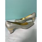J Renee Gold Ivory Slip On Pumps. Size 10.5 Photo 4