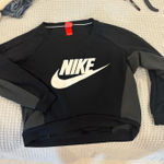 Nike  Sweater Cropped Photo 0