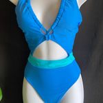 Blooming Jelly Key Hole One Piece Bikini Photo 0