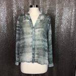 Jennifer Lopez  snake print blouse‎ Photo 5