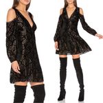 Alice + Olivia Arla Cold Shoulder Metallic Dress Gold Black Size 2 Paris Hilton Photo 1