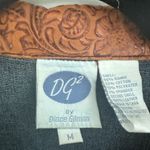 Women’s vintage jean jacket with embossed leather shoulder Blue Size M Photo 2