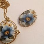 Vintage Costume Jewelry Lot Matching Brooches 1 Doubles As Pendant For Necklace Gold Photo 3