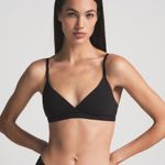 SKIMS  Fits Everybody Crossover Bralette Black Onyx Size XXS NWT NEW Photo 0