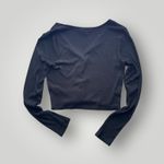 Black Cropped Ribbed V Photo 2