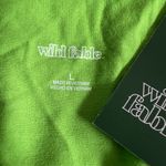 Wild Fable Women's Green Short Sleeve V-Neck Cropped T-Shirt - Size Large - NWT Photo 1
