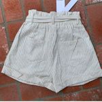 Nordstrom  Women’s Shorts Size Small NWT! Photo 3