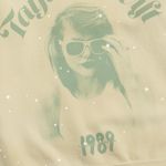 Taylor Swift From The Vault Light Yellow 1989 Taylor's Version Crewneck M Photo 1