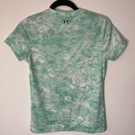 Under Armour  T-shirt size xs loose fit Photo 2