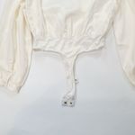 superdown Tammie Deep V Bodysuit in Ivory Photo 9