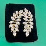 KENNETH JAY LANE MARQUISE CRYSTAL RHINESTONE LEAF DANGLE CLIP Photo 4