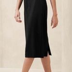 Banana Republic  Black Sculpted MIDI Pencil Skirt SZ 6 Lined Photo 0