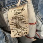 Royalty For Me Wannabettabutt Denim Jean Shorts Photo 8