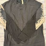 Alo Yoga  Verse long sleeve yoga sweatshirt top size medium black white Photo 2