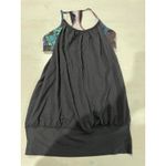 Lululemon no limits tank top fits like a 2 or 4 Photo 2