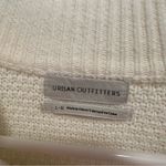 Urban Outfitters  Cream Cableknit Sweater Size Large Photo 3