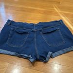 Old Navy  women’s mid-rise jean shorts size 22. Photo 5