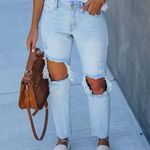 VICI Distressed Jeans Photo 0