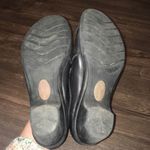 Earth Origins black heeled leather Roxanne shoes Photo 3