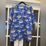 Disney  Scrub Top, POOK & FRIENDS - YOU CAN LEAN ON ME, Blue V-Neck, 2 Pockets XL Photo 2