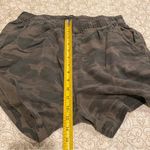 Sanctuary Social Standard by  Women’s Green Camouflage Shorts Size Large Photo 4