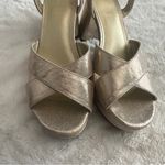 Reaction Kenneth Cole Kenneth Cole Reaction Size 7.5 Women's Gold Reeva Criss-Cross Platform Sandals Photo 10