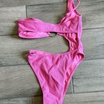 One Piece Quatre pink  swimsuit Photo 3