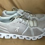 On Running Cloud 5 Running Shoes Size 9 Photo 1
