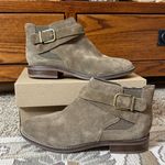 Clarks Ultimate Comfort Collection Camzin Hale Ankle Booties Boots 6.5 6 1/2 Photo 1