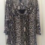 Isabella Rodriguez FINAL MARKDOWN  Elegant ladies top large Photo 0