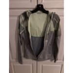 Nike  Running Jacket Women's Lightweight Full Zip‎ Athletic Gray / Green Photo 3