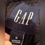 Gap Women's Black Ribbed Cropped Hoodie size S Photo 3