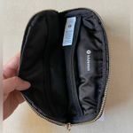 Lululemon  Everywhere Belt Bag 1L *Wordmark - Black/Gold Photo 12