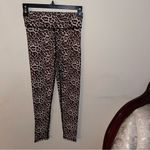 Zyia Active Wear Leopard Print Scrunch Butt 7/8 legging Size 4 Photo 2
