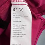 FIGS Scrub Top Dark Pink V-Neck Pockets Casma Short Sleeve Size Extra Small Photo 4