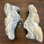 New Balance  9060 Women’s 7.5 Gray Elastic Laces Shoes Sneakers Photo 0