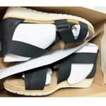 st. john's bay  Womens Black Strappy Sandal Zipper Back 8.5 Photo 8