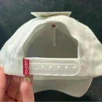 Levi Strauss & Co NWT Seasonal Graphic Women’s Adjustable Baseball Cap White Photo 6