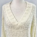 Susina New Fluffy Boucle Knit Sweater V-Neck Long Sleeve Pullover White Snow Photo 3
