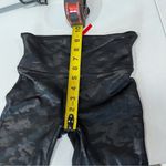 Spanx Black Camo Faux Leather Biker Short Womens Size Small Photo 7