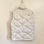 The North Face  550 White Quilted Zip up Vest Small Photo 10