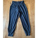 Old Navy high rise go-dry joggers size M petite black Photo 10