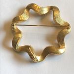 Sarah Coventry Vintage Gold Tone Round CZ Rhinestones Brooch Shoulder Pin Photo 4