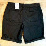 Croft & Barrow Women's Bermuda Shorts Photo 1