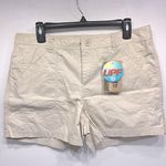 Columbia  Cape Pleasant Shorts Khaki Tan Patch Pockets UPF 15 Sun Protection Photo 0
