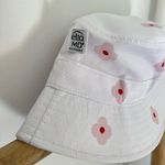 NWOT EltaMD White and Pink Floral Bucket Hat Photo 2