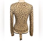B75 Womens Lulus Wildly Trendy Tan Cheetah Print Long Sleeve Bodysuit Size Small Photo 4