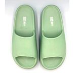 32 Degree Cool Cushion Slides Unisex Photo 0